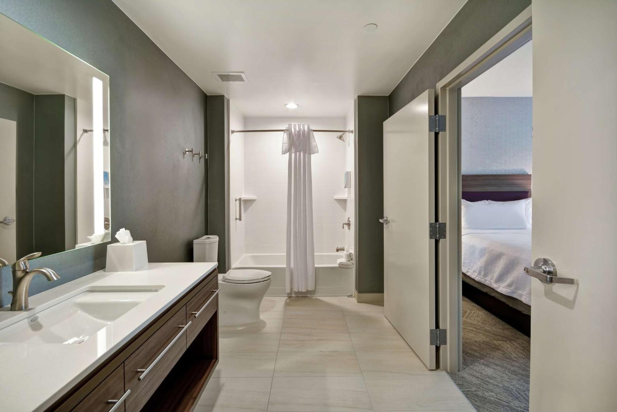 Home2 Legacy West 3*