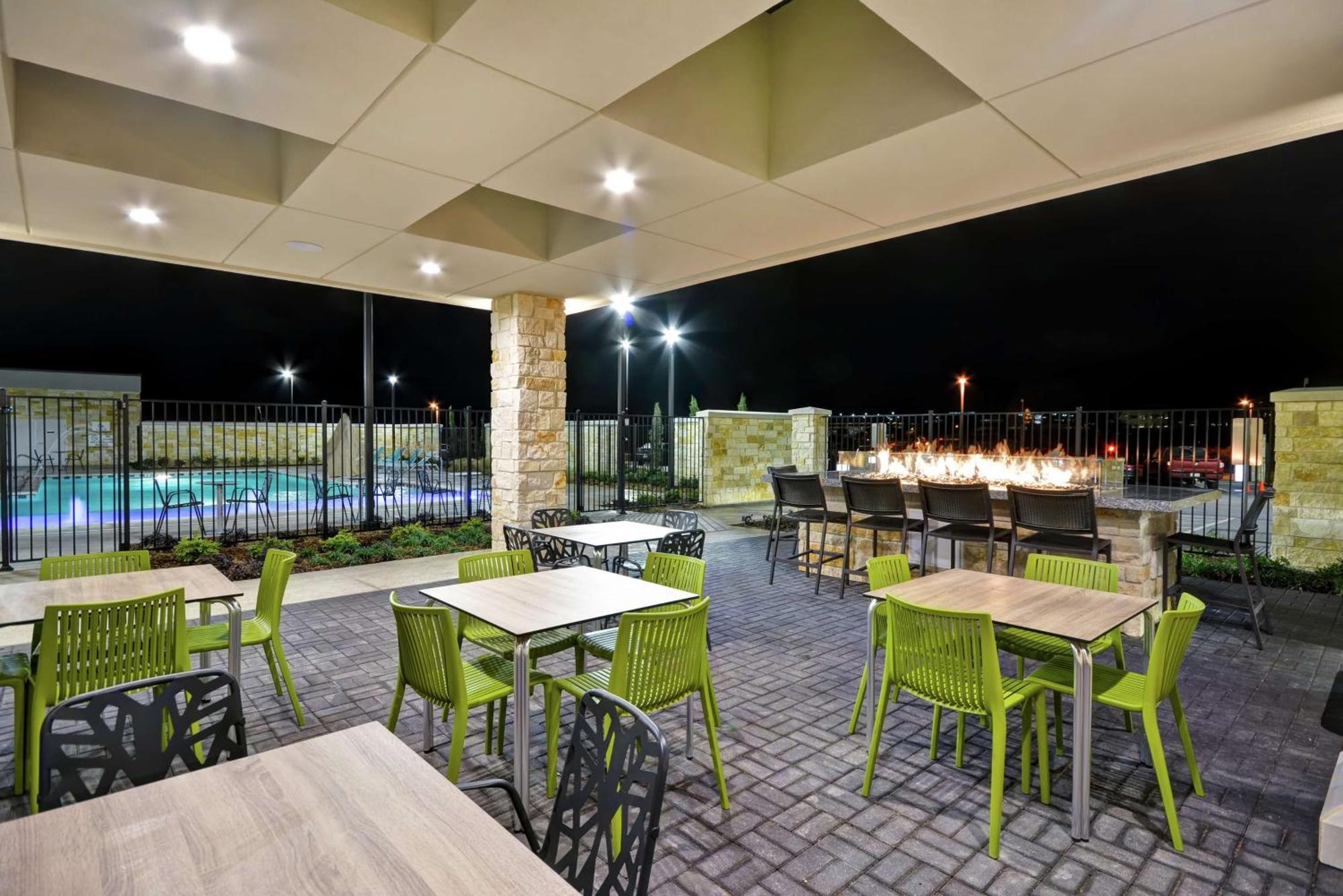 Home2 Legacy West Hotel 3*